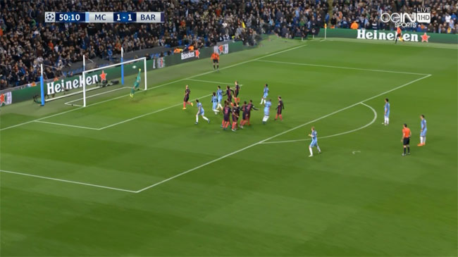 هدف دي بروين الرائع في مرمى برشلونة 1 2 دوري ابطال اوروبا