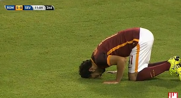 هدف محمد صلاح الصاروخي في مرمى اشبيلية
