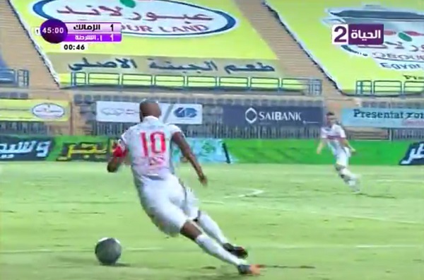 أداء رجولي وروح قتالية من شيكابالا للحصول علي الكرة